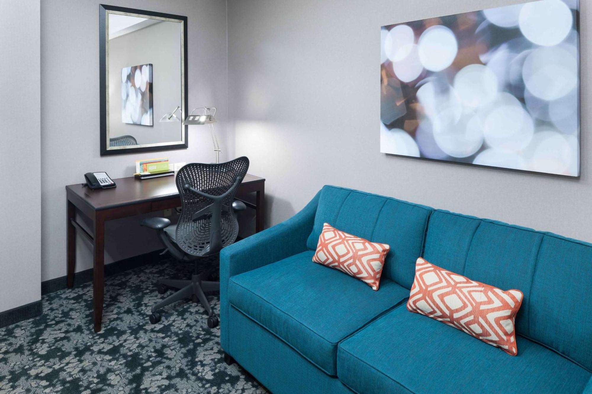 Hilton Garden Inn Detroit/נובי מראה חיצוני תמונה