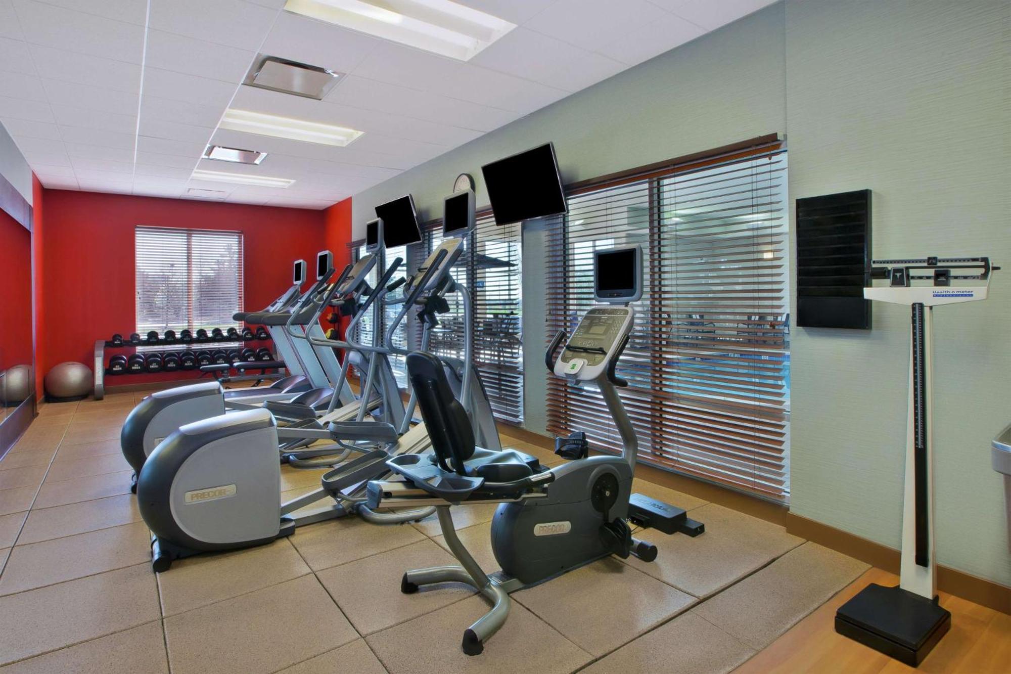 Hilton Garden Inn Detroit/נובי מראה חיצוני תמונה