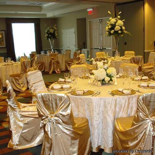 Hilton Garden Inn Detroit/נובי מסעדה תמונה