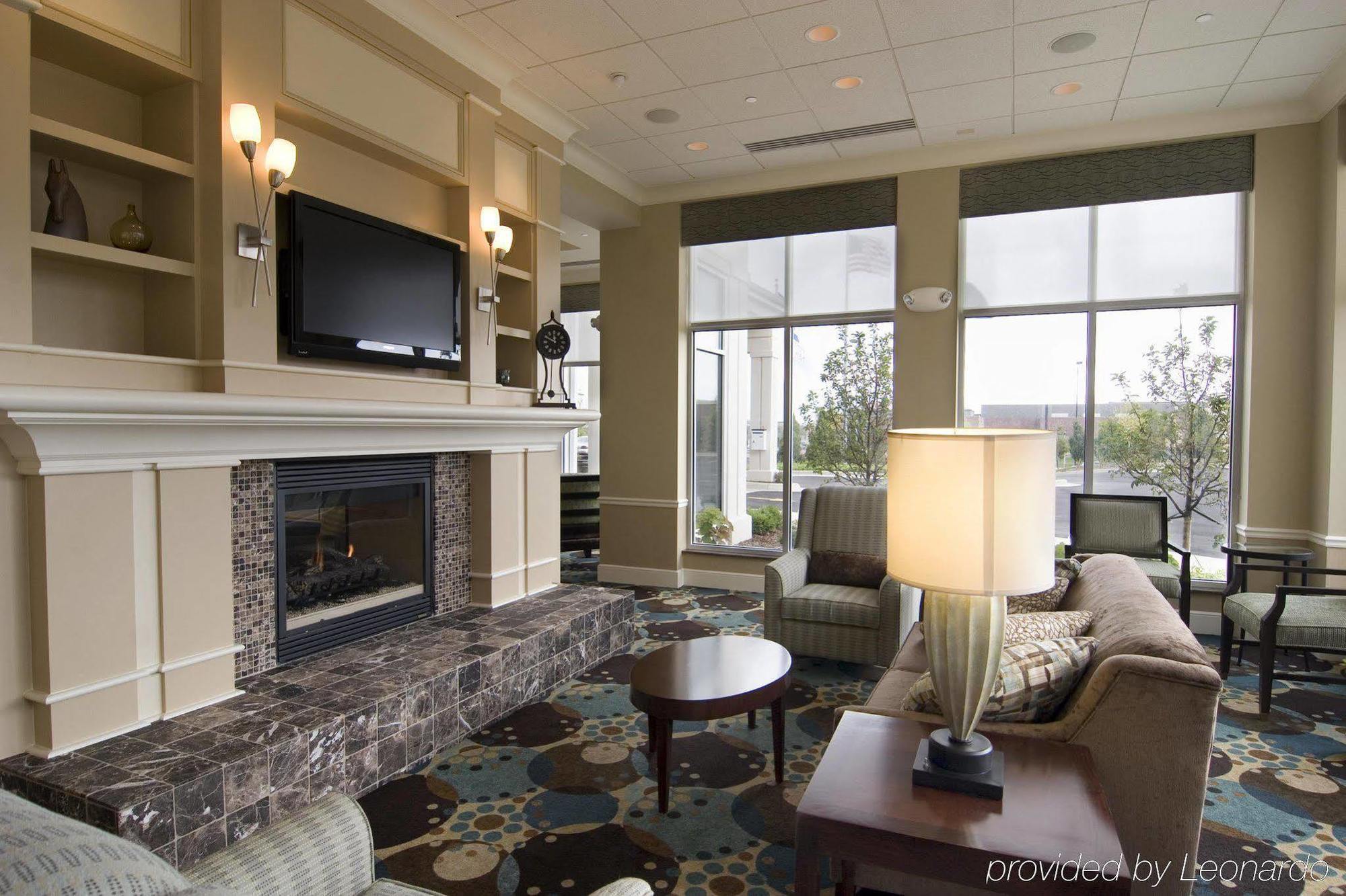 Hilton Garden Inn Detroit/נובי מראה פנימי תמונה