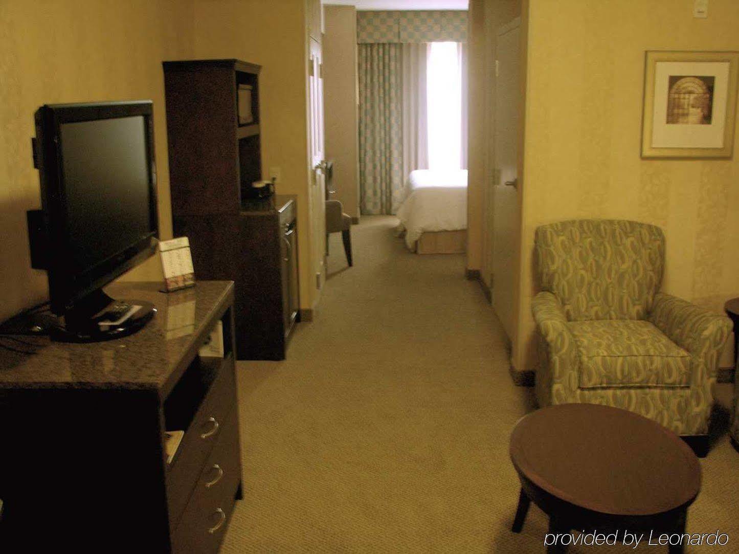 Hilton Garden Inn Detroit/נובי מראה חיצוני תמונה