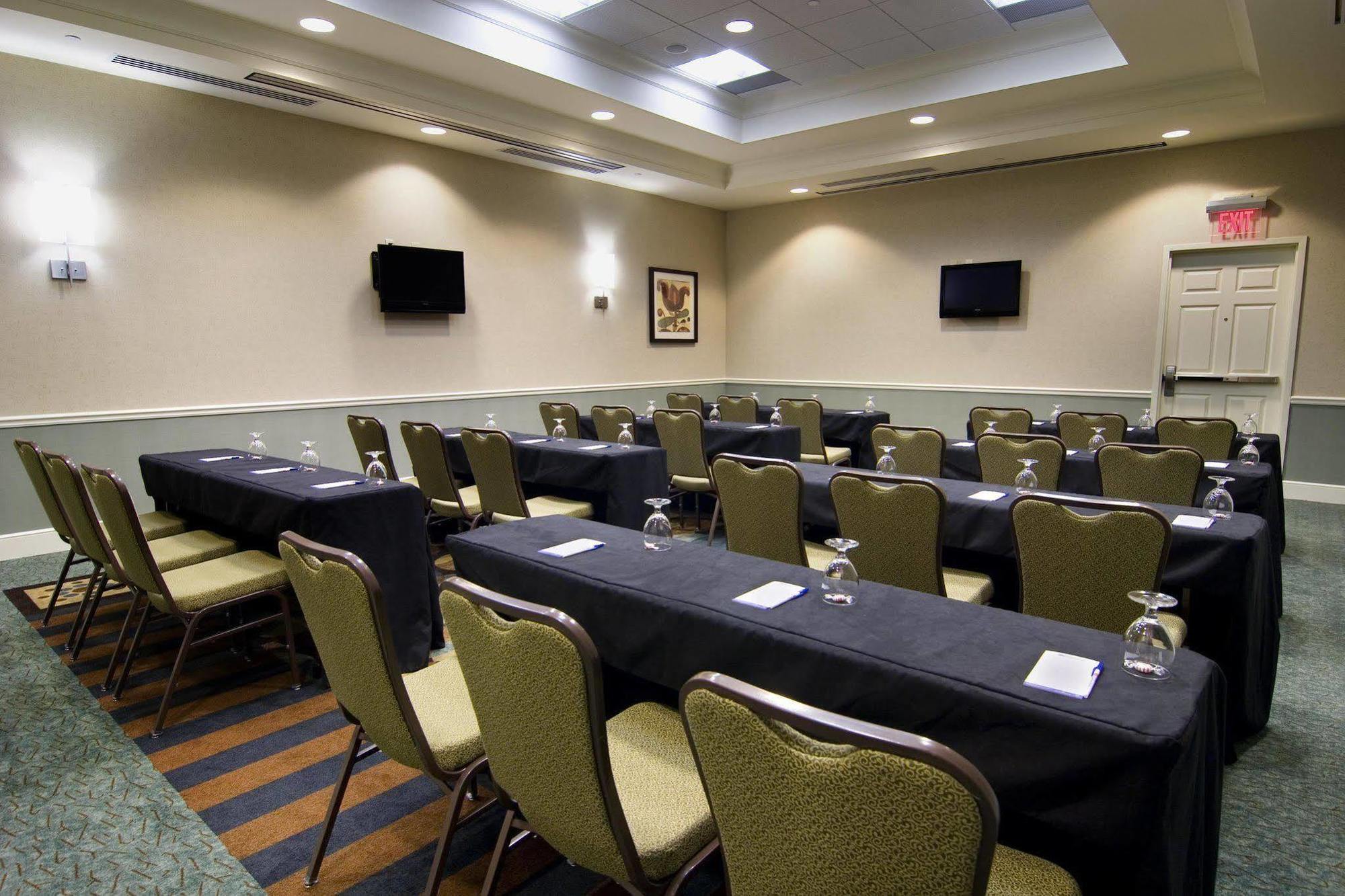 Hilton Garden Inn Detroit/נובי מתקנים תמונה